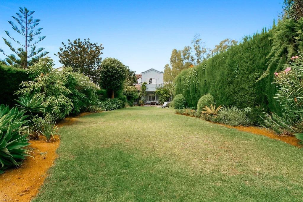 Villa de 3 dormitorios en Marbella, Spain No. 242065