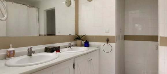 3 bedrooms Villa in Marbella, Spain No. 242065 16