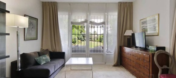 3 bedrooms Villa in Marbella, Spain No. 242065 6