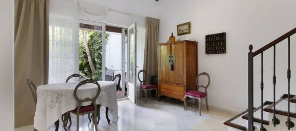 3 bedrooms Villa in Marbella, Spain No. 242065 7