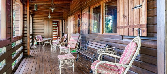 4 bedrooms House in Ranco, Italy No. 329688 4