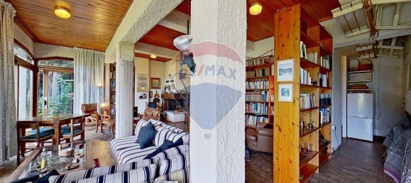 4 bedrooms House in Ranco, Italy No. 329688 15