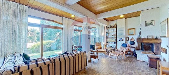 4 bedrooms House in Ranco, Italy No. 329688 13