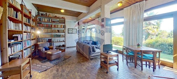 4 bedrooms House in Ranco, Italy No. 329688 32