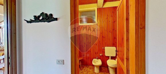 4 bedrooms House in Ranco, Italy No. 329688 21