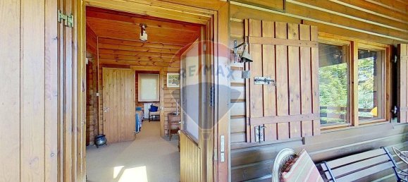 4 bedrooms House in Ranco, Italy No. 329688 7