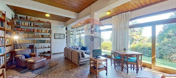 4 bedrooms House in Ranco, Italy No. 329688 14