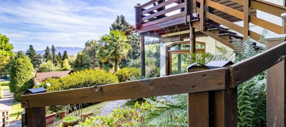 4 bedrooms House in Ranco, Italy No. 329688 24