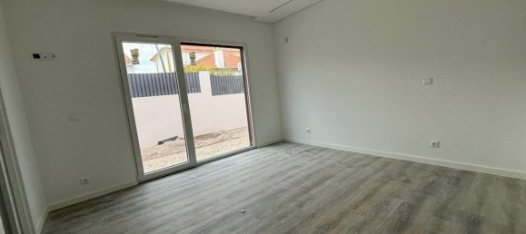 4 bedrooms House in Setubal, Portugal No. 121954 11