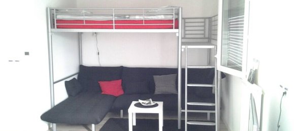 Estudio en Cesson, France No. 331792 3