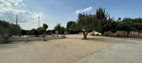 4 bedrooms House in Yecla, Spain No. 94854 25