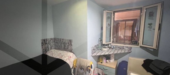 2 rooms Building in Bari, Italy No. 28945 2