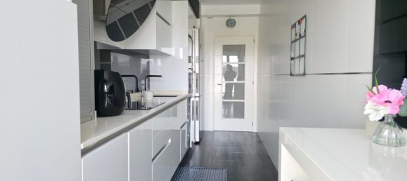 Apartamento de 3 dormitorios en Vitoria-Gasteiz, Spain No. 148147 8