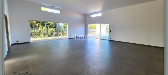 Casa de 4 dormitorios en Sadirac, France No. 346544 3