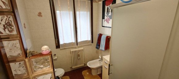 2 bedrooms Apartment in Rovigo, Italy No. 60450 6