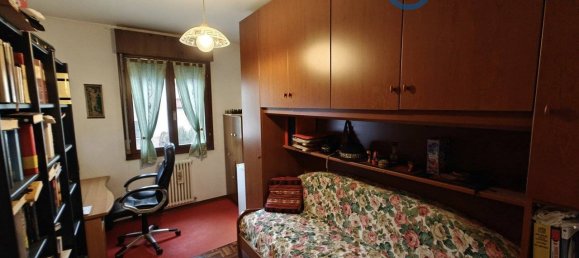 2 bedrooms Apartment in Rovigo, Italy No. 60450 2