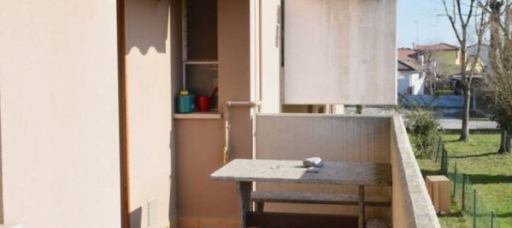 2 bedrooms Apartment in Rovigo, Italy No. 60450 18