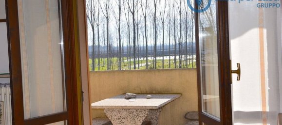 2 bedrooms Apartment in Rovigo, Italy No. 60450 16