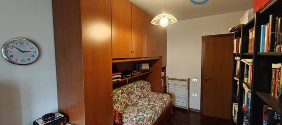 2 bedrooms Apartment in Rovigo, Italy No. 60450 3