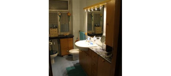 2 Schlafzimmer Wohnung in Turin, Italy, Nr. 254151 4