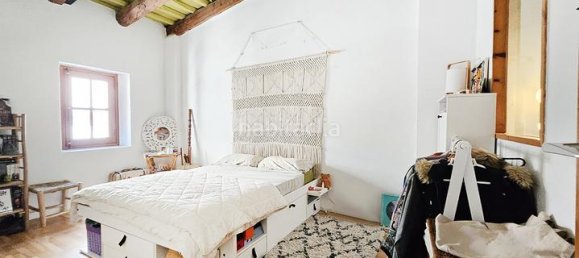 Apartamento de 2 dormitorios en Ciudad Vieja, Spain No. 153814 8
