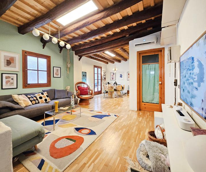 Apartamento de 2 dormitorios en Ciudad Vieja, Spain No. 153814