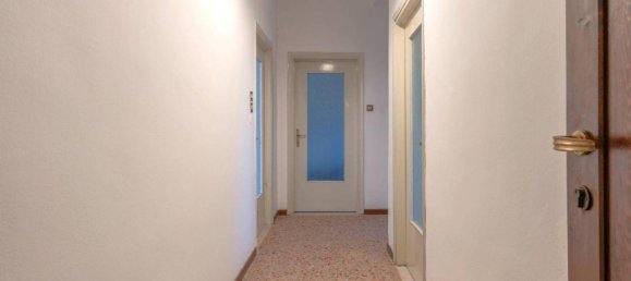 11-Zimmer Haus in Verrua Po, Italy, Nr. 83983 37