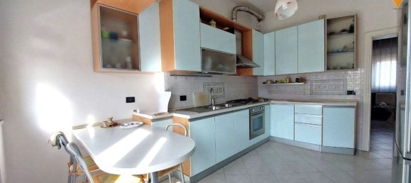 3غرفة شقة في Ferrara, Italy رقم 227057 48