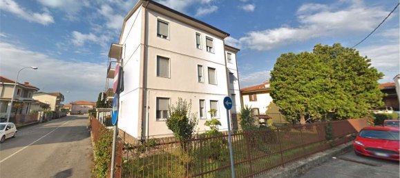 4-salle Appartement à Pontirolo Nuovo, Italy No. 182828 35