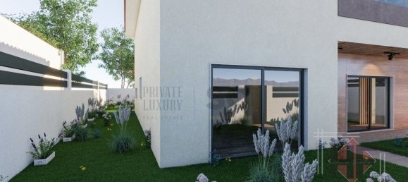 4 bedrooms House in Almada, Portugal No. 103374 16