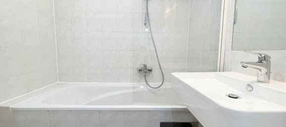 2 rooms Apartment in Hernals, Austria No. 185595 9