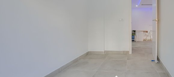 3 bedrooms Apartment in Santa Coloma de Gramenet, Spain No. 168020 35