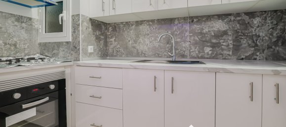 3 bedrooms Apartment in Santa Coloma de Gramenet, Spain No. 168020 5