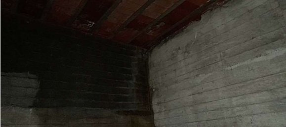 584m² Warehouse in Zocca, Italy No. 301653 10