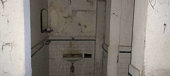 584m² Warehouse in Zocca, Italy No. 301653 20