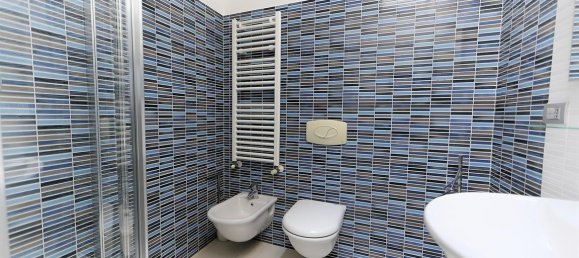 2غرفة شقة في Monza, Italy رقم 29044 8