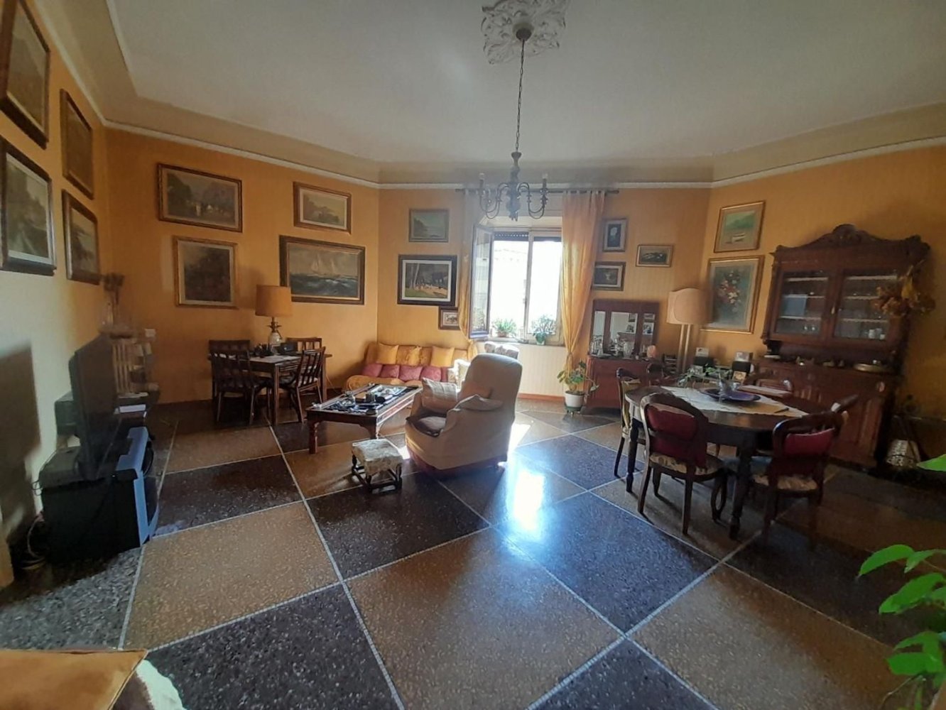 7 bedrooms Apartment in Livorno, Italy No. 311629