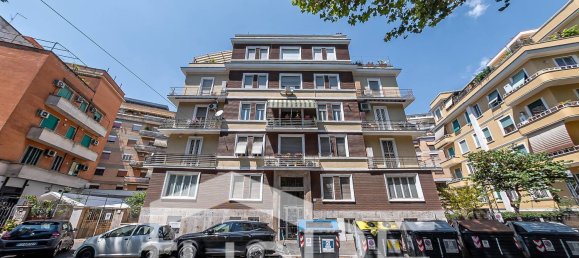 3 chambres Appartement à Rome, Italy No. 320940 9