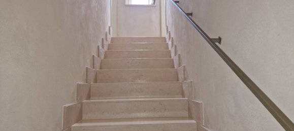 Дом с 5 комнатами в Maglie, Италия № 130930 10