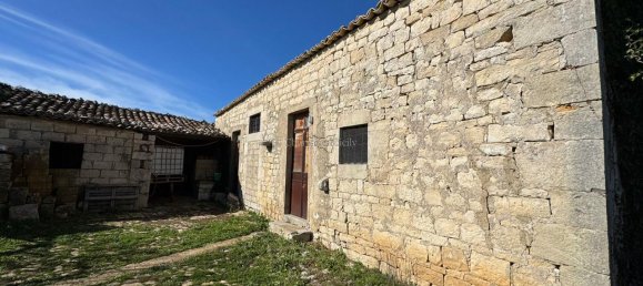 Casa de 3 habitaciónes en Modica, Italy No. 237731 8