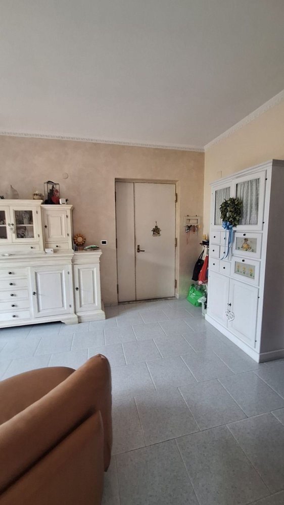 Apartamento de 3 habitaciónes en Giugliano in Campania, Italy No. 261118