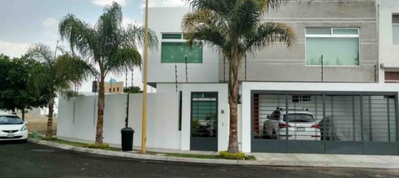 3 bedrooms House in Tlajomulco de Zuniga, Mexico No. 165967 2