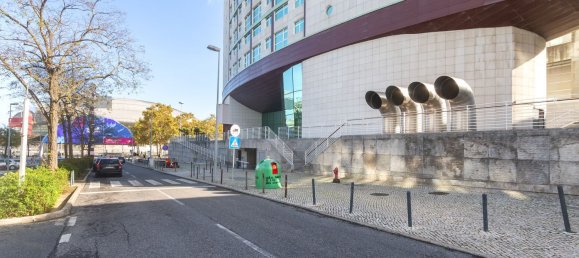 Дуплекс с 3 спальнями в Лиссабон, Португалия № 136809 41