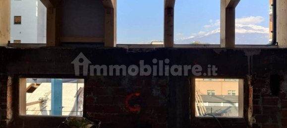 Квартира с 1 спальней в Ивреа, Италия № 90580 8