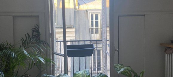 1 bedroom Apartment in Paris, France No. 329916 3