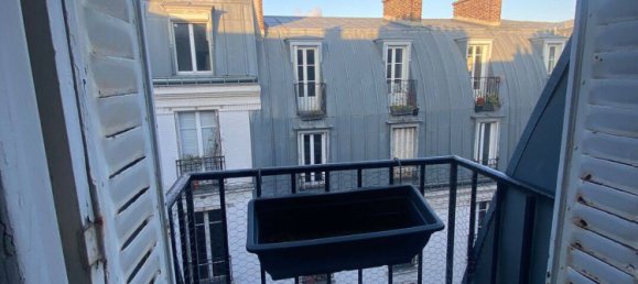 1 bedroom Apartment in Paris, France No. 329916 10
