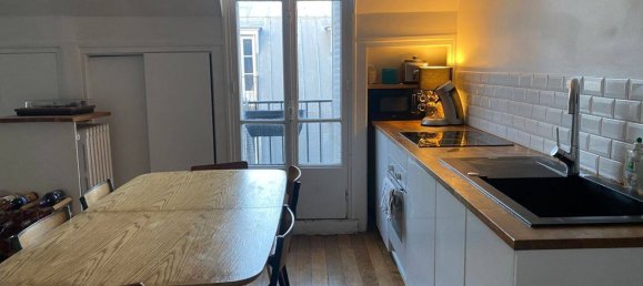 1 bedroom Apartment in Paris, France No. 329916 2
