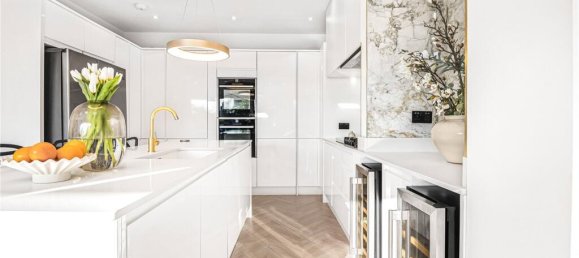 4 bedrooms Commercial property in Barnet, United Kingdom No. 6469 9