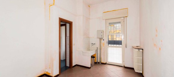 2 rooms Commercial property in Novara, Italy No. 108147 11