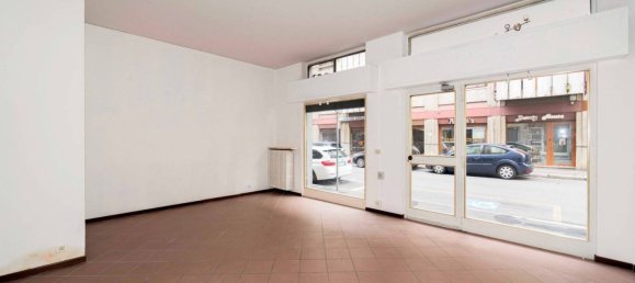 2 rooms Commercial property in Novara, Italy No. 108147 5